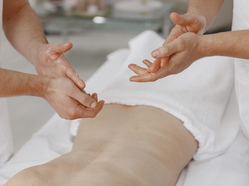massage-with-four-hands-concept-healthcare-female-beauty-two-masseuses-make-double-massage-girl-woman-spa-salon (1)-min massage-with-four-hands-concept-healthcare-female-beauty-two-masseuses-make-double-massage-girl-woman-spa-salon (1)-min
